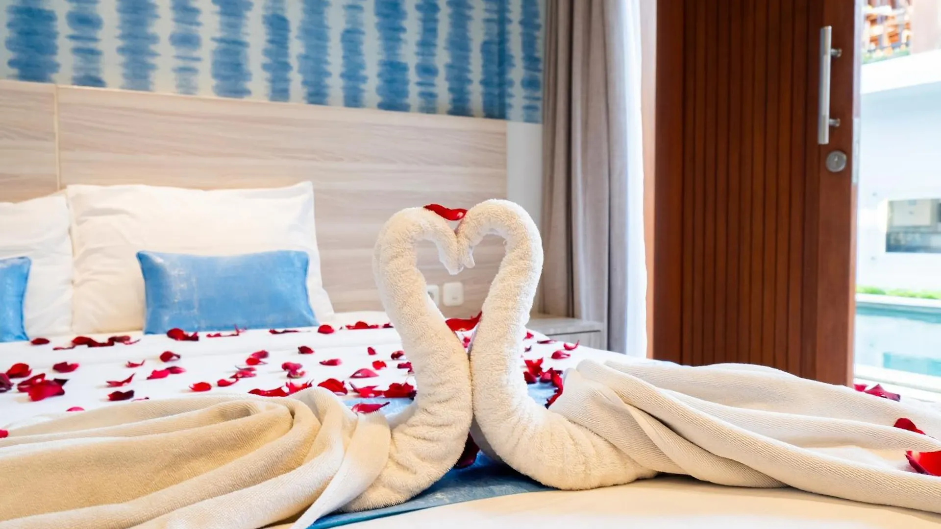 Mahesa Suites Seminyak 3*, Seminyak (Bali)